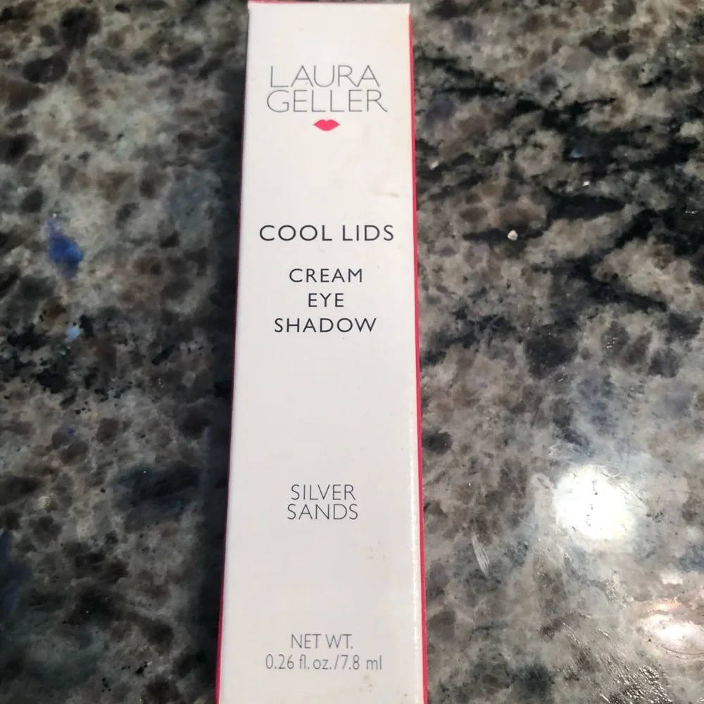 Laura Geller Cool Lids eye makeup in Silver Sands